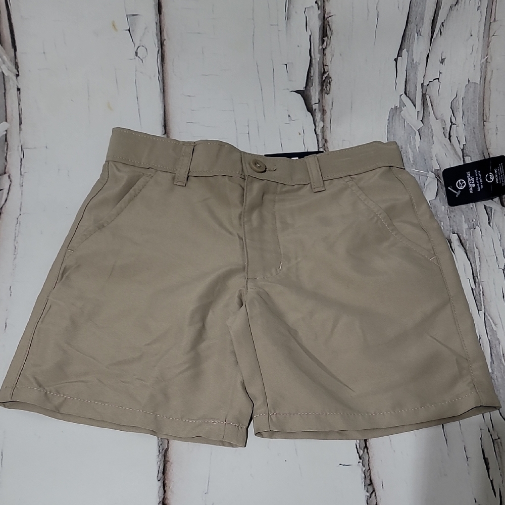 Izod Youth Boy's NWT Khaki Flat Front Adjustable Waist Shorts Size 5